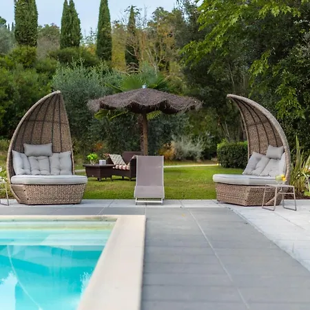 Veranda, A Romantic With Pool * Larciano