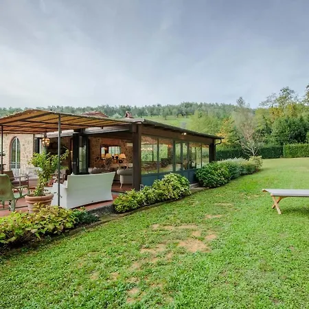 Veranda, A Romantic With Pool Villa Larciano