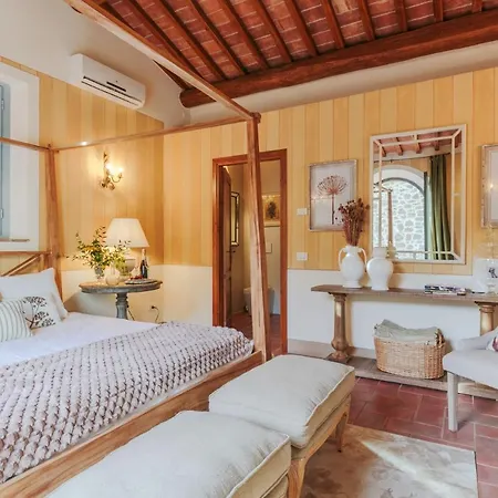 Βίλα Veranda, A Romantic With Pool