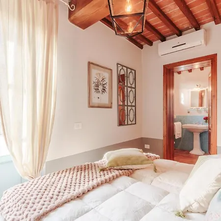 Veranda, A Romantic With Pool Villa Larciano